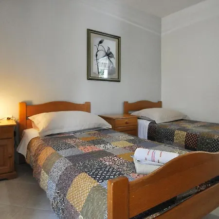 Apartment Huebsche Mit Teilweisem Meerblick, Fuer 4 Personen *