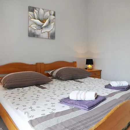 Huebsche Mit Teilweisem Meerblick, Fuer 4 Personen Apartment